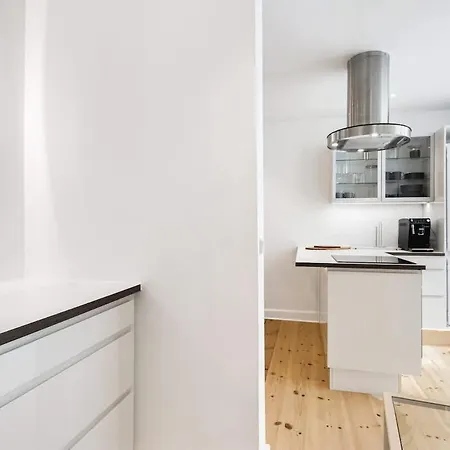 World 5th Coolest Street - Walk To Tivoli *