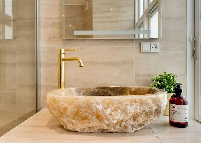 World 5th Coolest Street - Walk To Tivoli *