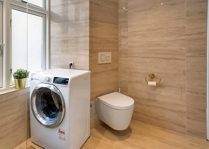 World 5th Coolest Street - Walk To Tivoli * København